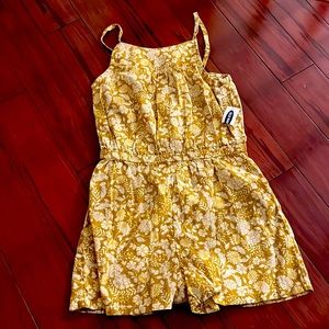 Light goldish/brown color floral jumper! Very light weight